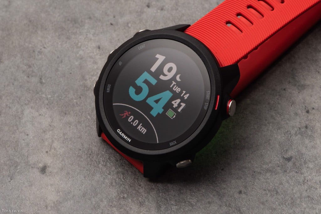 Trên tay Garmin Forerunner 245: Đẹp, nhẹ, giao diện người dùng mới